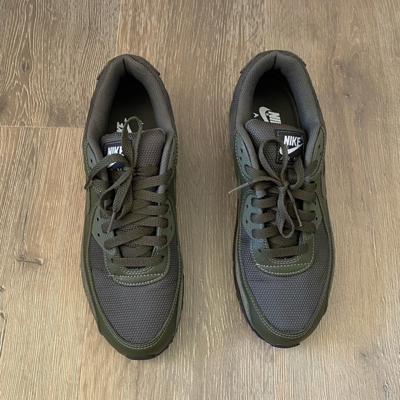 Nike Air Max 90 Cargo Khaki Green & Black Reflective Sneakers Sold Out Rare - Picture 5 of 10